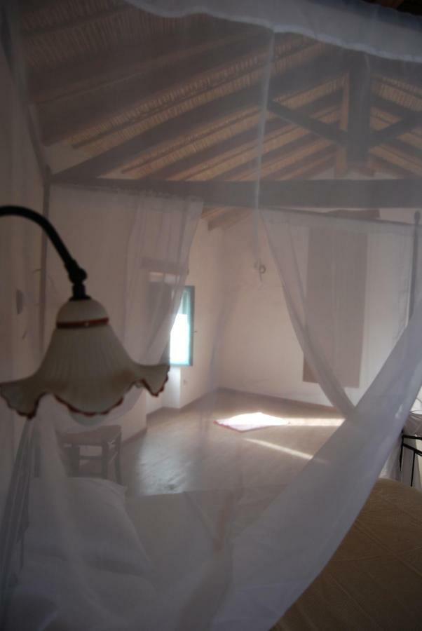 B&B Charme Sa Pardina Orroli Номер фото