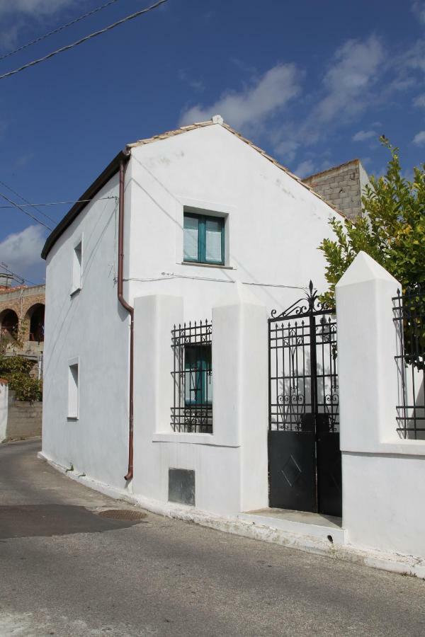 B&B Charme Sa Pardina Orroli Екстер'єр фото